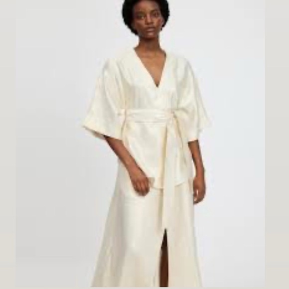 Ginger & Smart Dresses & Skirts - NWT $850 Ginger Smart Luna top and skirt- Size 8/10